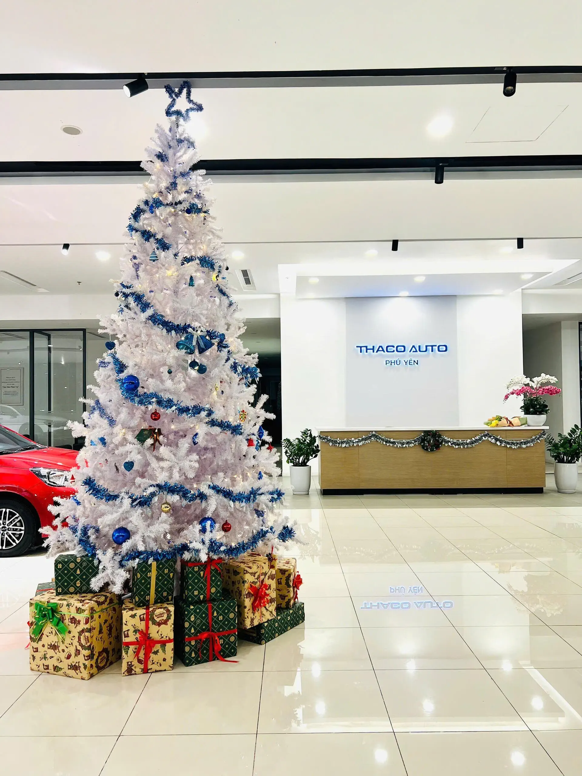 Trao yêu thương, đón Giáng sinh an lành cùng THACO AUTO Phú Yên