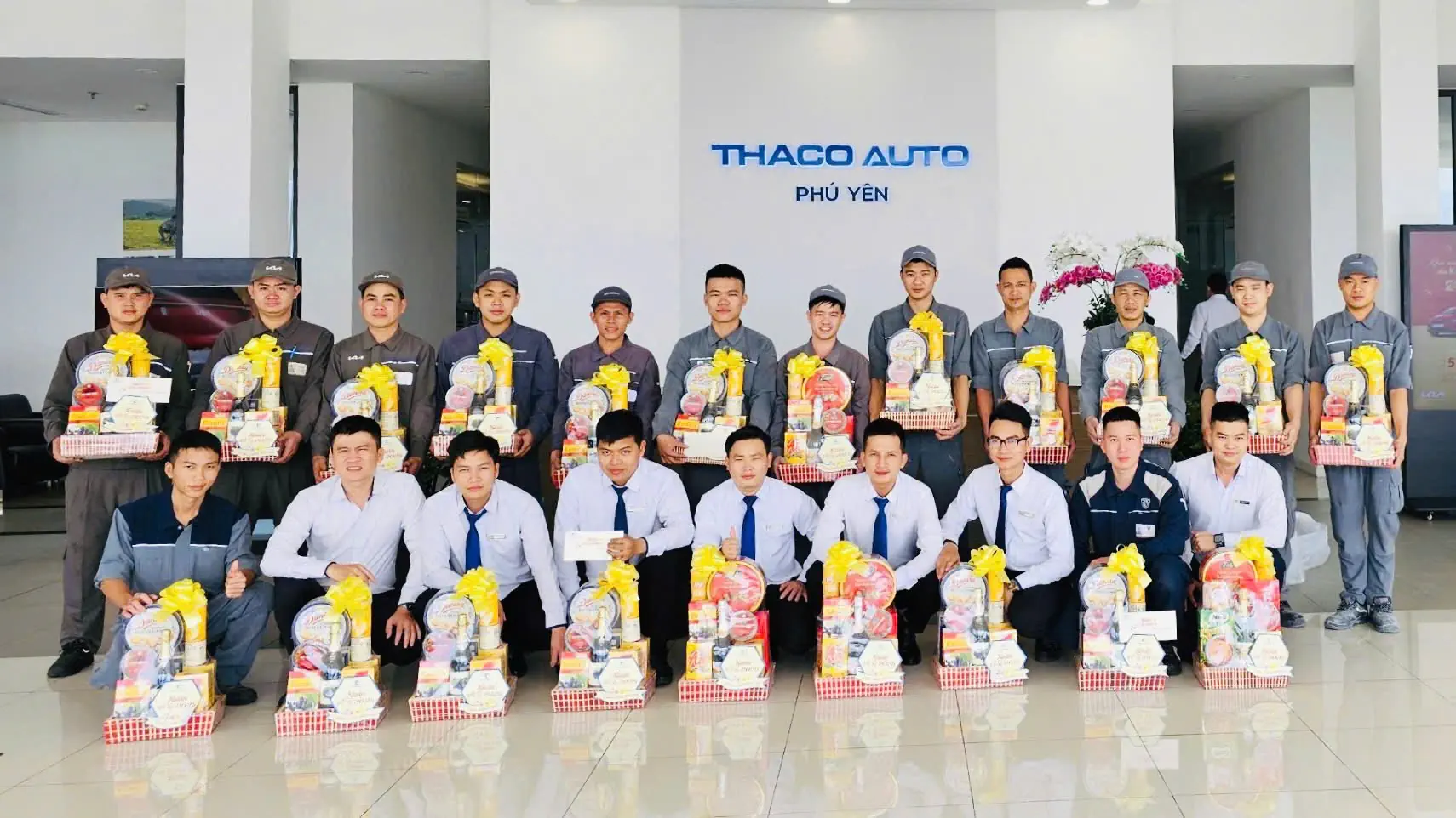 THACO AUTO Phú Yên “trao yêu thương” đến CBNV nhân dịp Xuân Ất Tỵ 2025